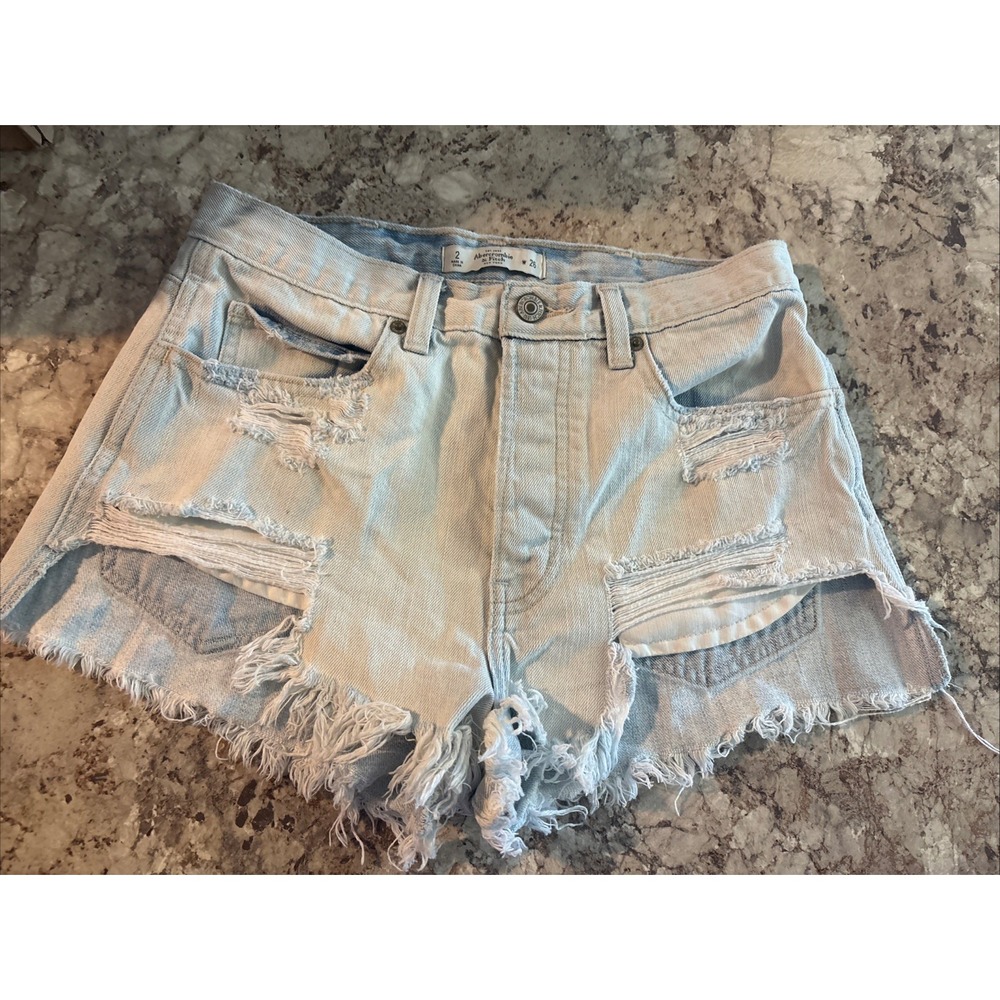 Vintage Y2K Abercrombie‎ & Fitch Light Wash Distressed Denim Booty Shorts Sz 2